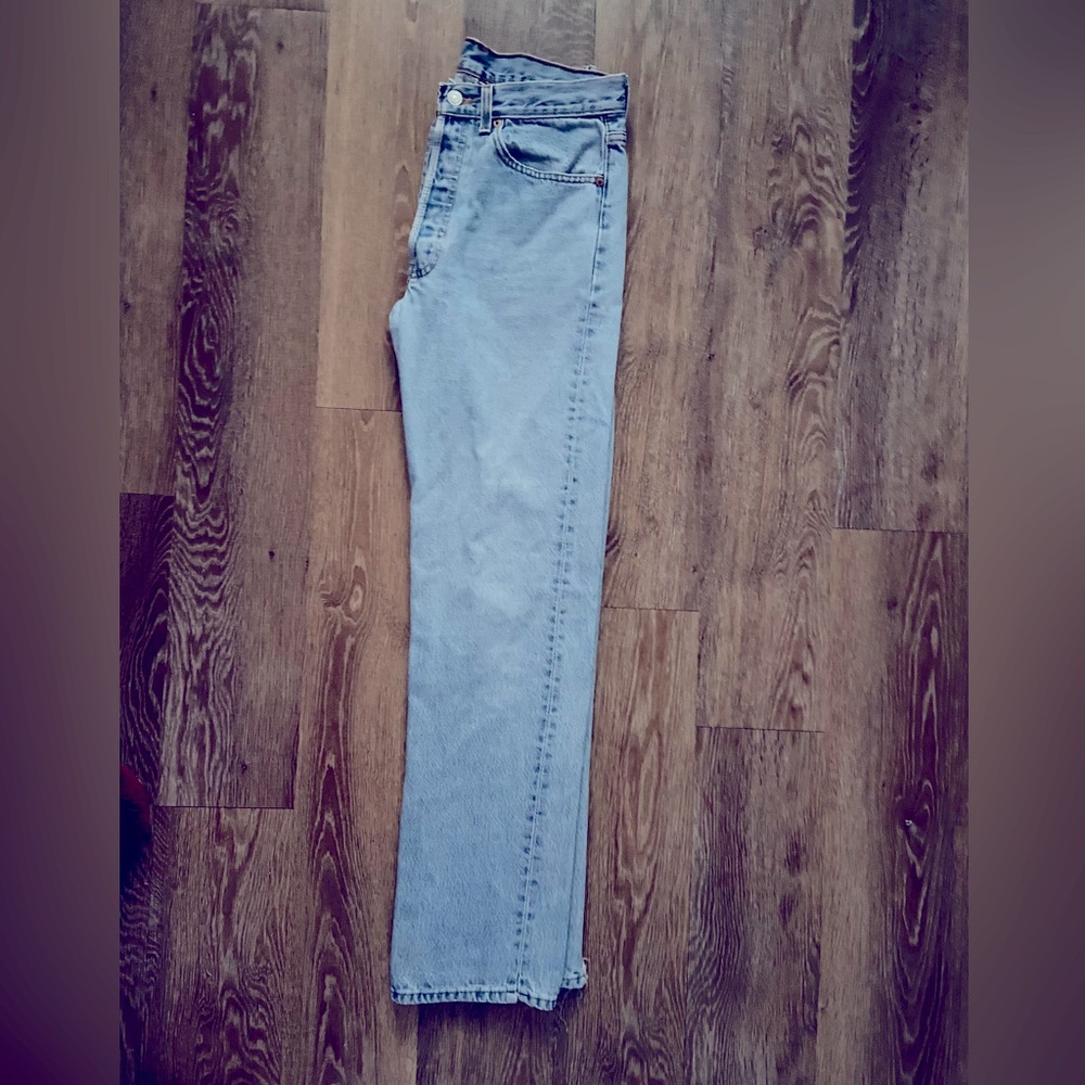 SOLD ON ANOTHER SITE 🎉 ‘80’s LEVI 501. Button 31/32